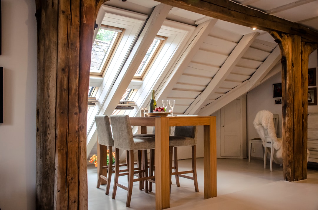 On our trip to Norway for our honey moon, we stayed in the most adorable & perfect Air BnB in Bergen.