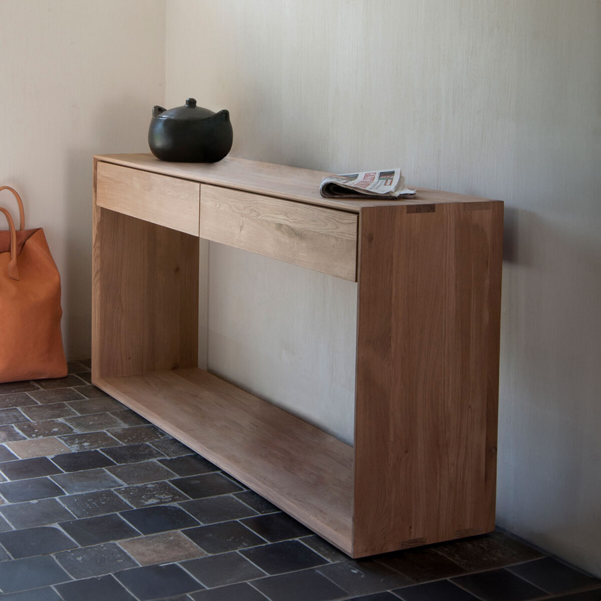 Ethnicraft Sidetable 'Nordic' Geolied Eikenhout van Sohome